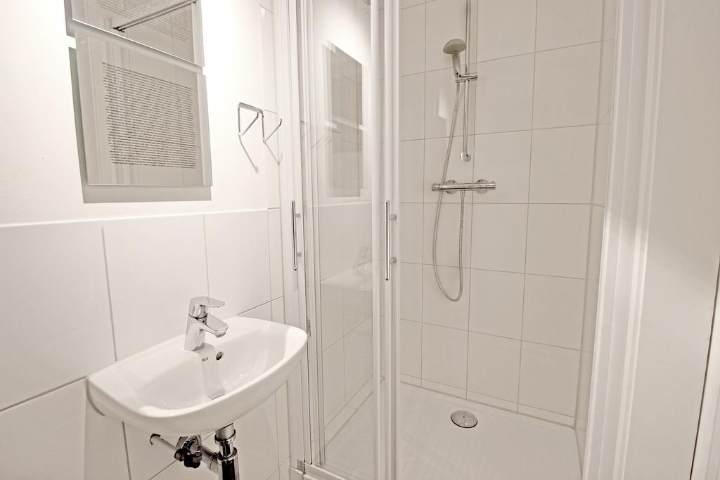 أمستردام Ground Floor Canal Apartment المظهر الخارجي الصورة