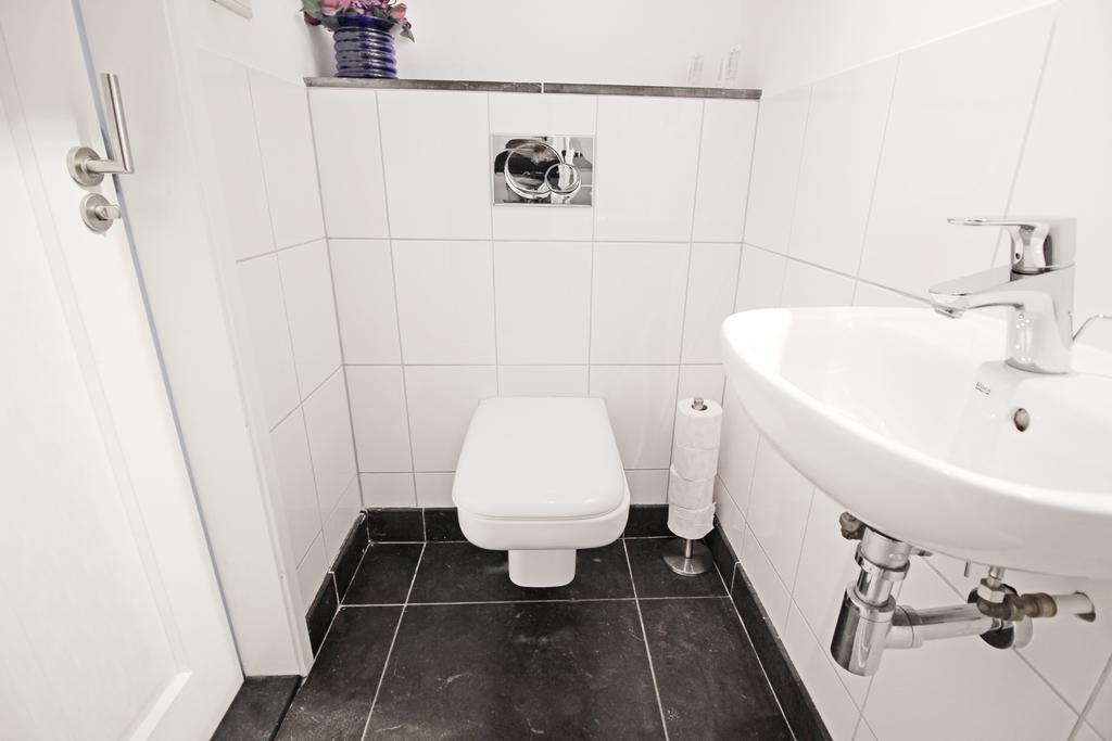أمستردام Ground Floor Canal Apartment المظهر الخارجي الصورة